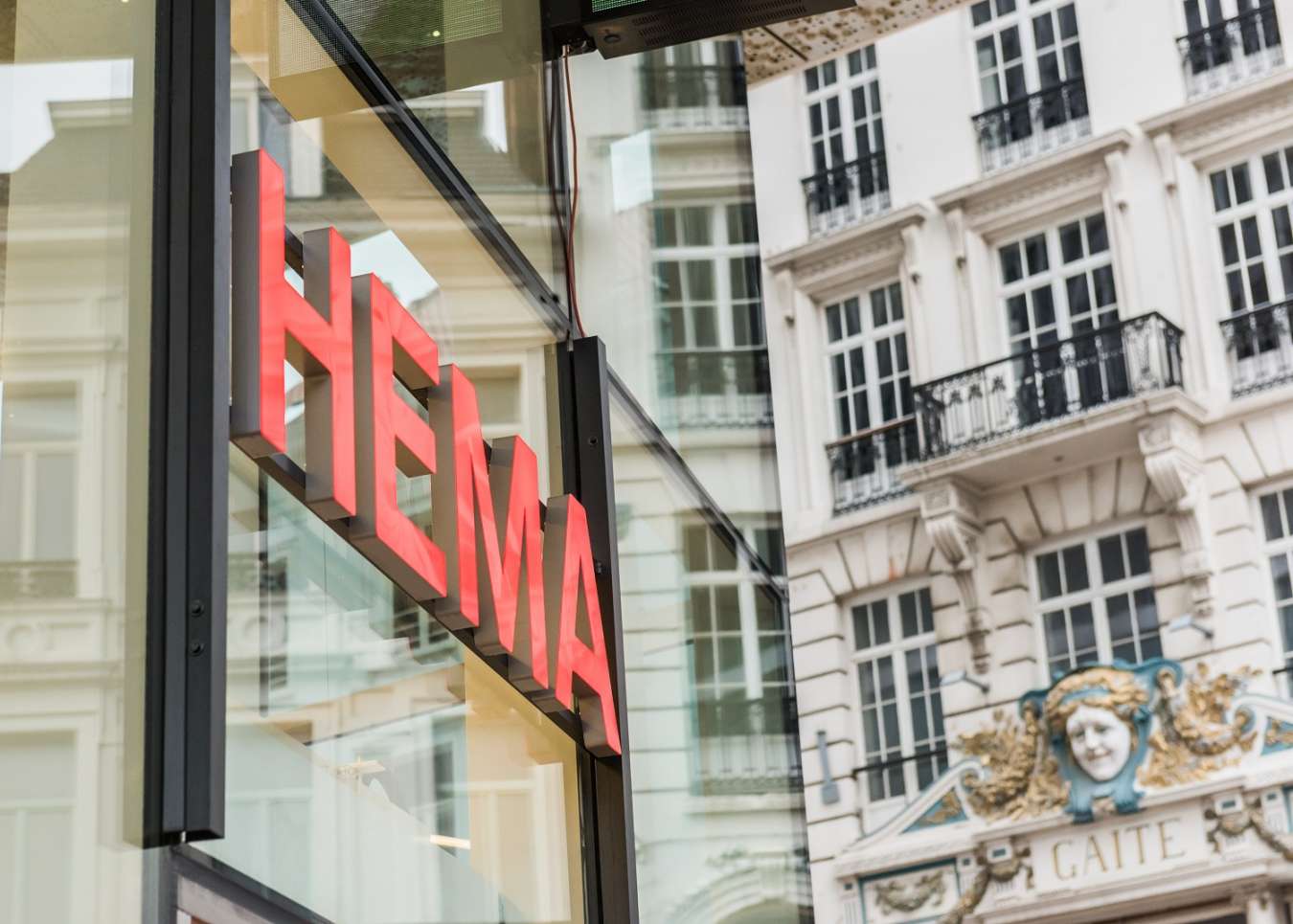 bijnaam genie plotseling Hema opent eerste Belgische flagshipstores met internationale formule -  RetailDetail BE