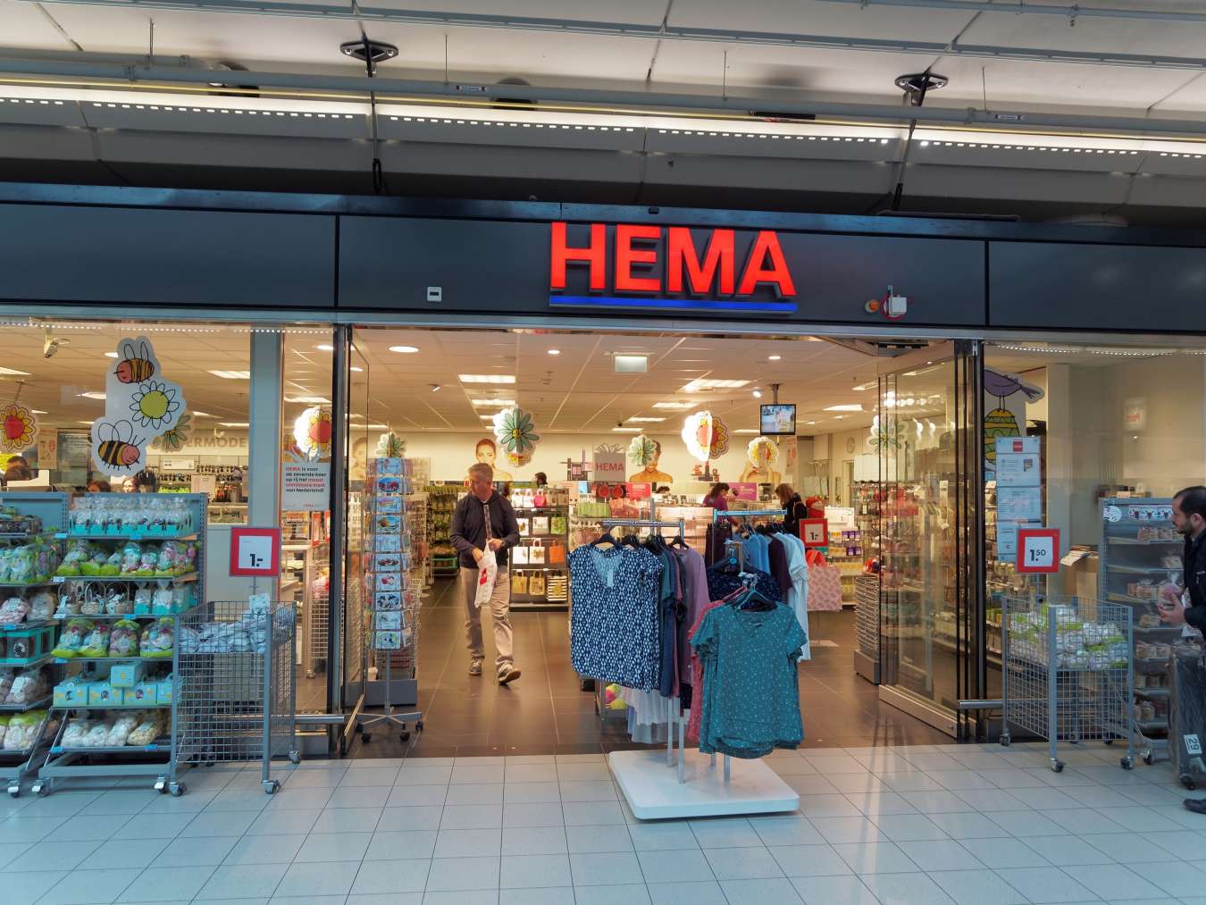 De neiging hebben Altijd monteren Hema maakt kassa's van medewerkers - RetailDetail BE